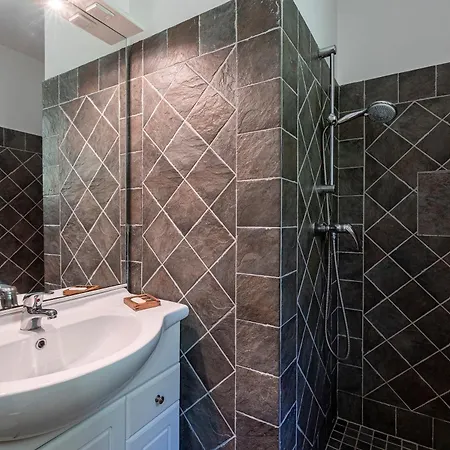 Casa Bavitoli 1er Etage - Avec Jardin Et Terrasse *